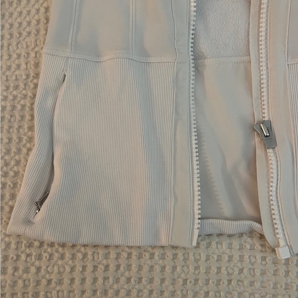 Athleta white zip up size XXS - fits like XS - Picture 5 of 5